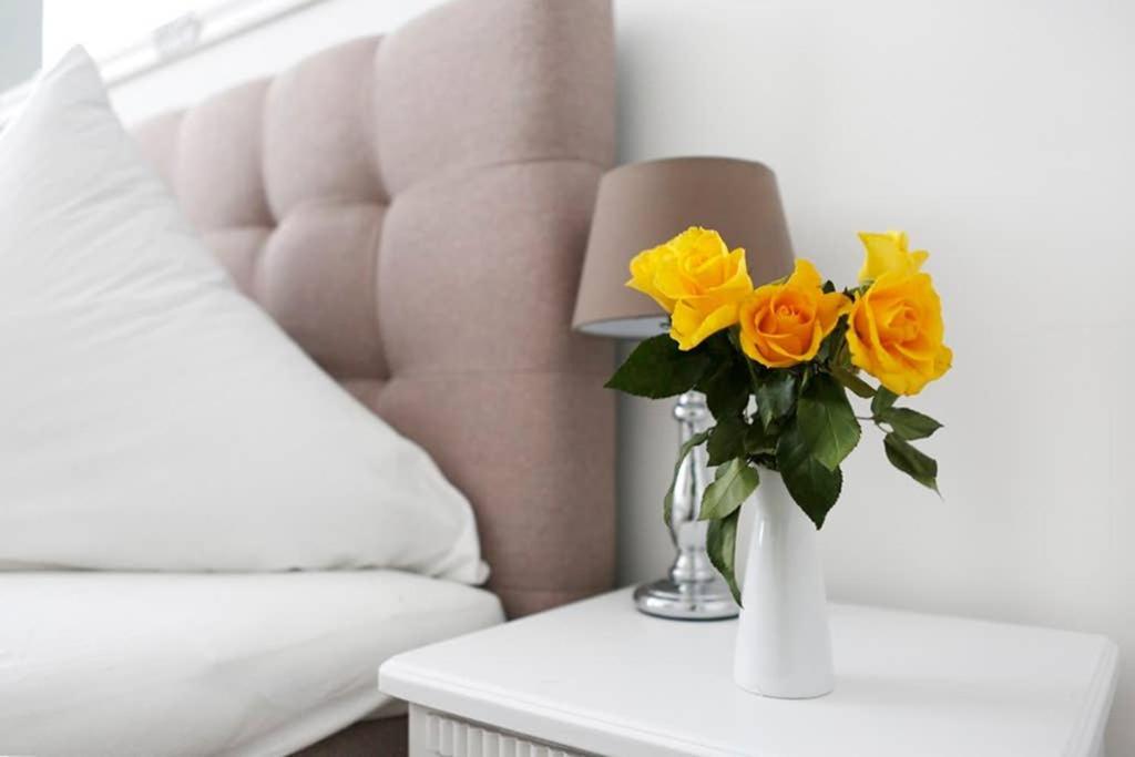 Sc 06 By Rockchair Apartments L Superhost Status L 4 Bedrooms Boxspringbeds 2 Bathrooms Balcony Elevator - Cozy Family & Business Flair Welcomes You! Берлин Экстерьер фото